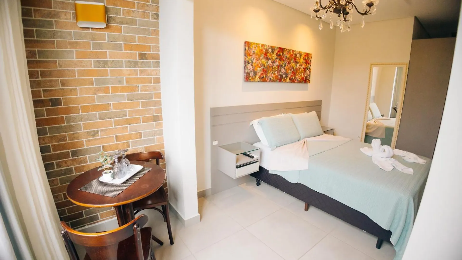 Apartamento Jardim do Rio Suítes Florianópolis